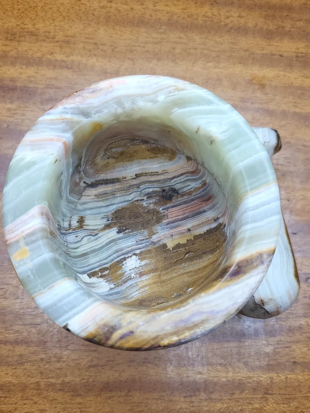 Hand Carved Onyx Mortar and Pestle in Cream and Brown